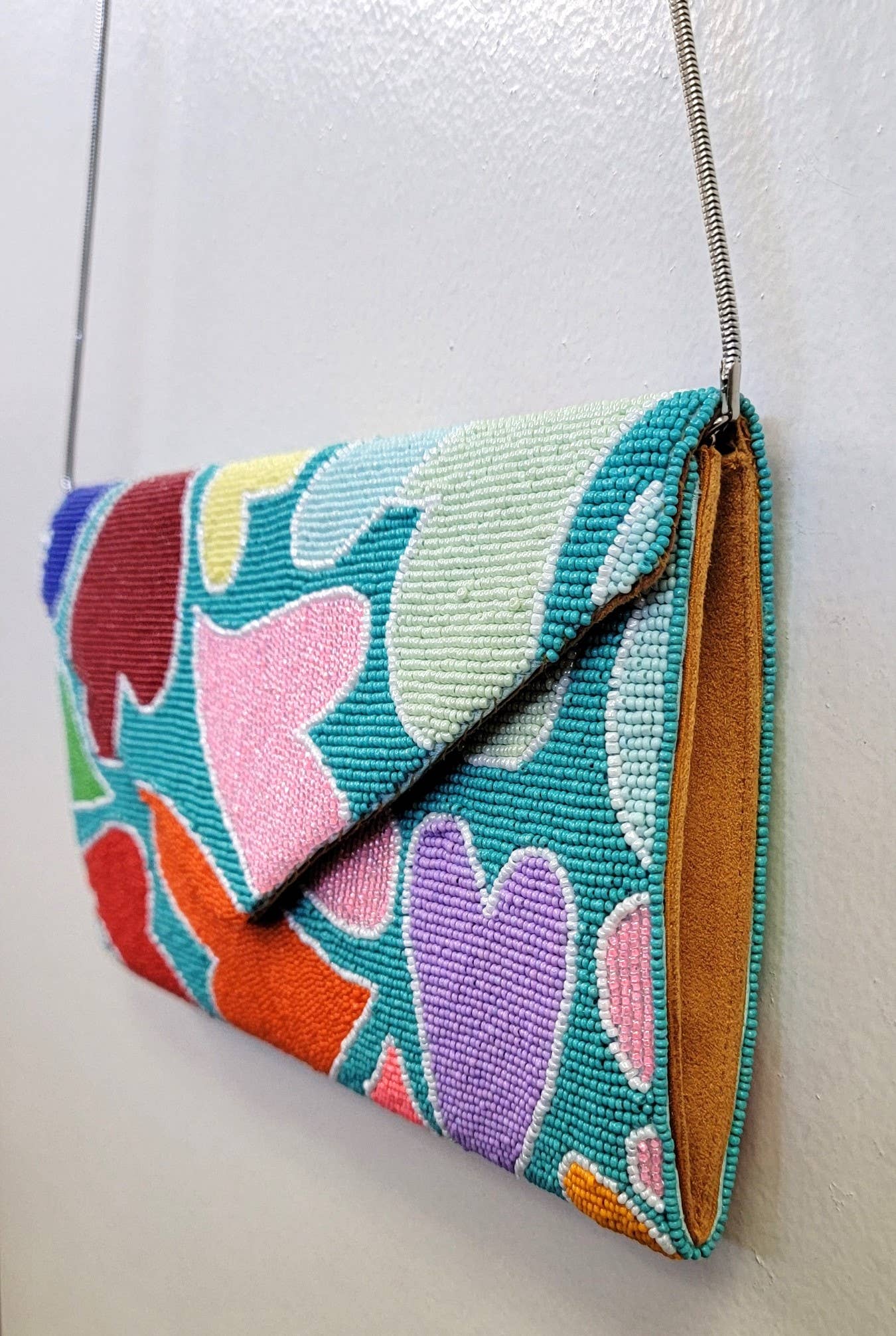 A BEADED BAG HEART CLUTCH - EPOQUE