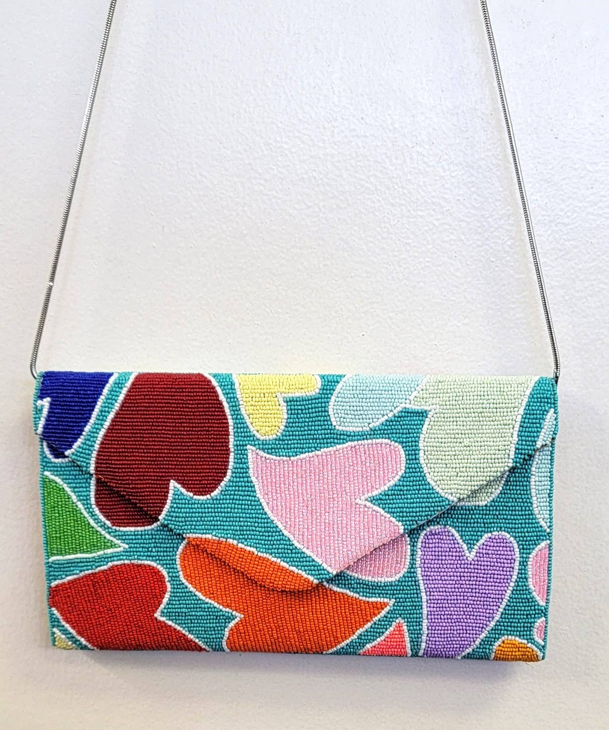 A BEADED BAG HEART CLUTCH - EPOQUE