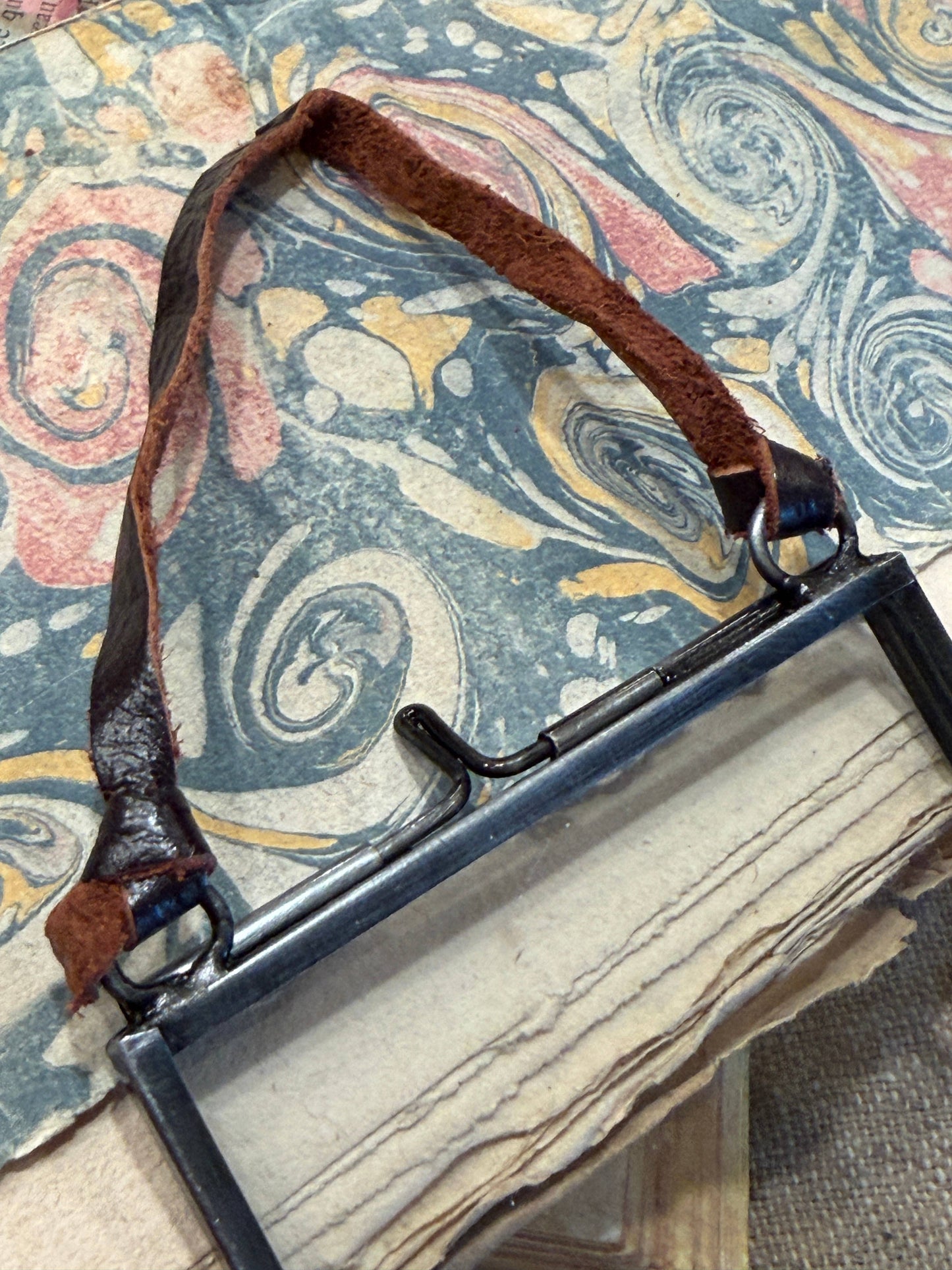 3" x 5"  Antiqued Zinc Glass Frame