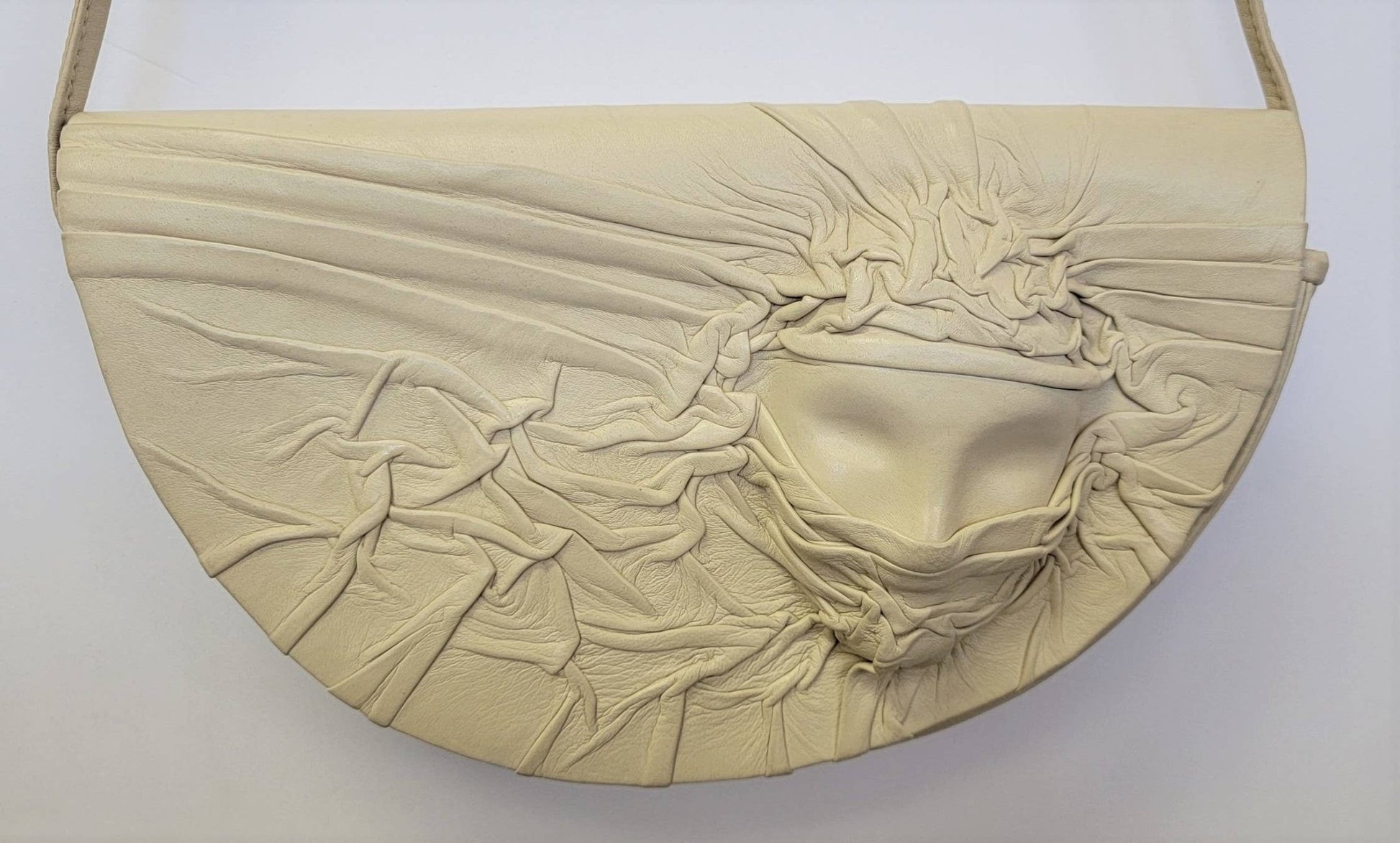LEATHER 2 D FACE CLUTCH - EPOQUE