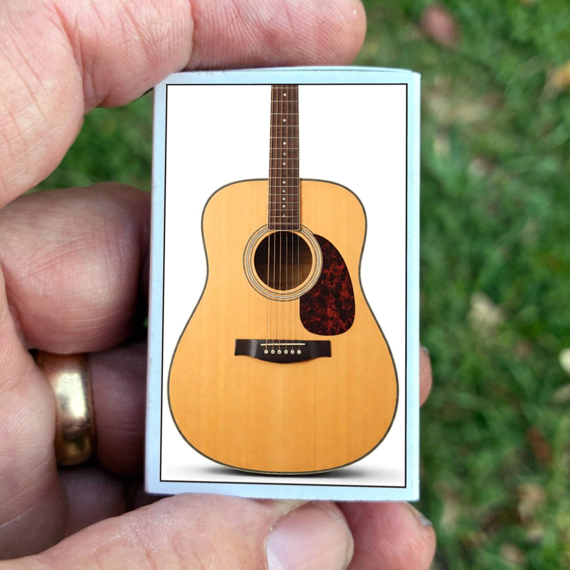 Matches • Acoustic Guitar • Home Decor for Candles & Incense - EPOQUE