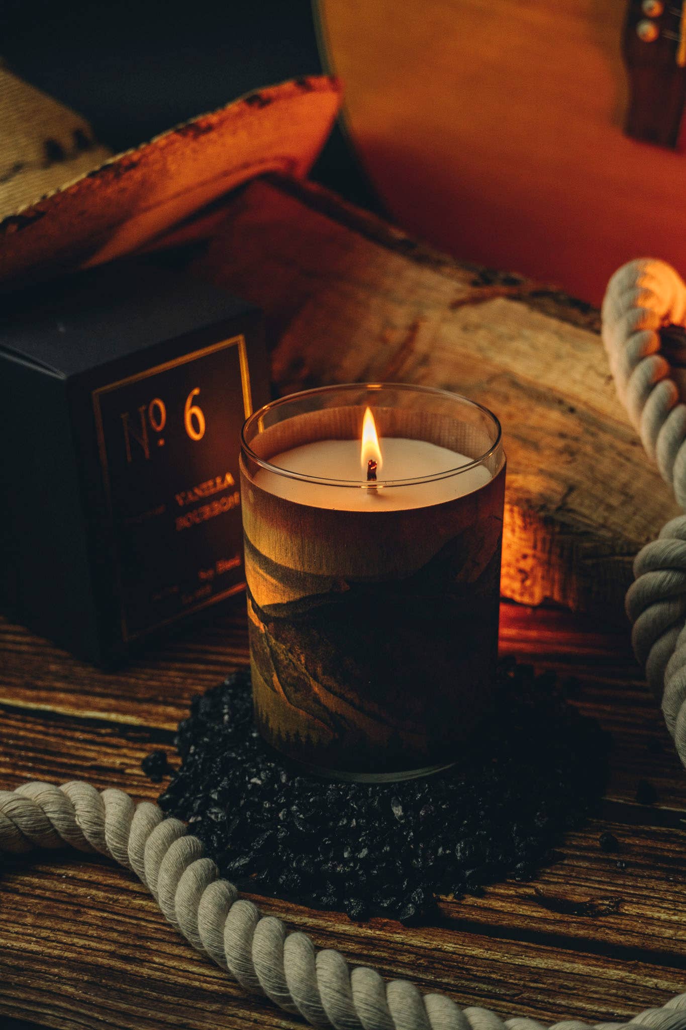 No 6 Vanilla Bourbon Wood Wrapped Candle - EPOQUE