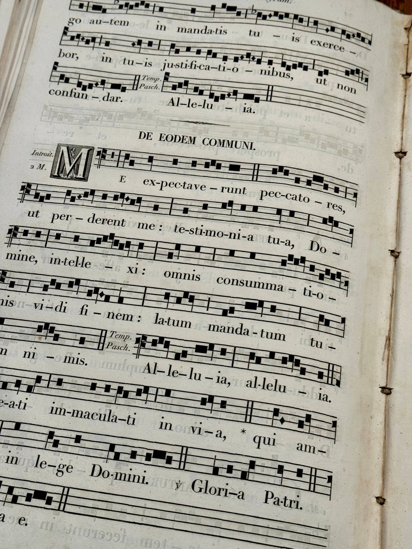 Original Page from 1700s Antiphonarium 250 Yrs Old – Set of 2 - EPOQUE